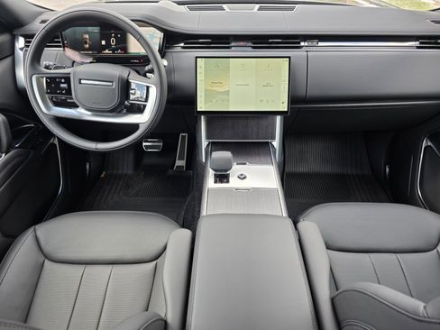 New 2026 Land Rover Range Rover Long Wheelbase SE AWD/4WD image 4