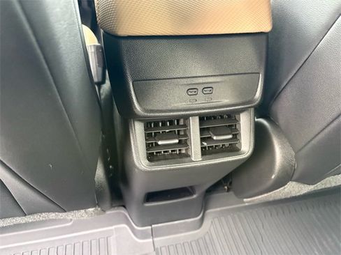 Used 2026 Chevrolet Equinox ACTIV w/ Safety and Technology Package image 22