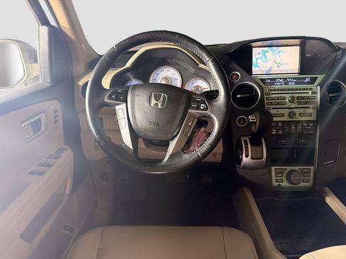 Used 2011 Honda Pilot Touring image 25