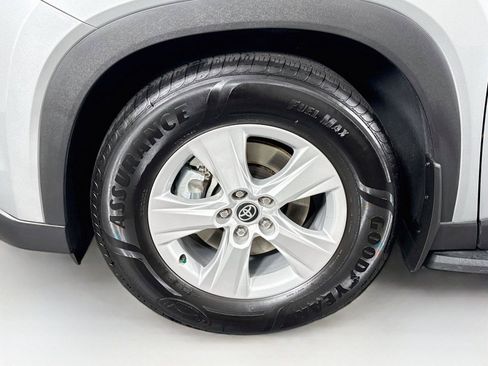 Certified 2025 Toyota Grand Highlander FWD image 46