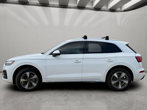 Used 2023 Audi Q5 2.0T Premium Plus w/ Premium Plus Package AWD/4WD image 2
