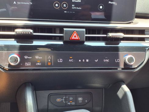 Used 2026 Kia Sportage SX FWD image 17