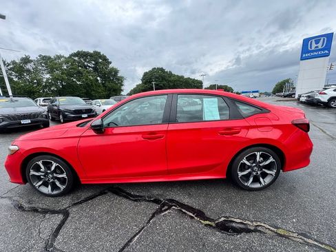 Used 2025 Honda Civic Sport image 2