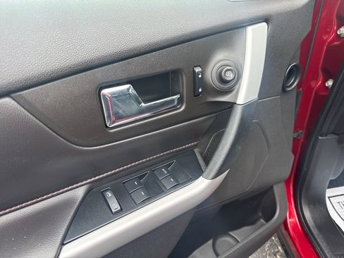 Used 2014 Ford Edge SEL w/ Equipment Group 205A image 29