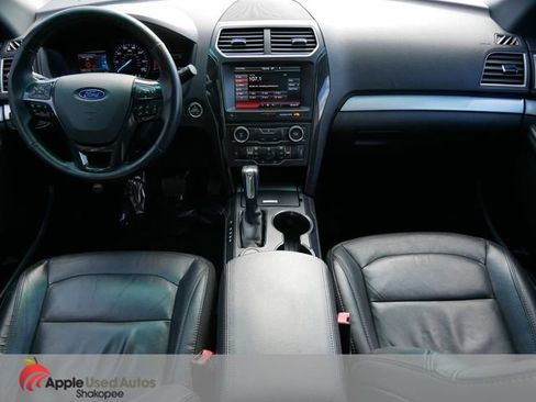 Used 2016 Ford Explorer XLT w/ Equipment Group 202A AWD/4WD image 12