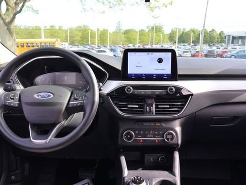 Used 2022 Ford Escape SE w/ Convenience Package AWD/4WD image 18