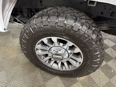 Used 2022 Ford F250 Lariat w/ Lariat Value Package image 10