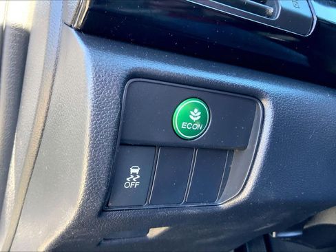 Used 2017 Honda Accord LX image 31