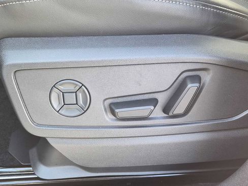 Certified 2025 Audi Q5 Premium Plus w/ Premium Plus image 16