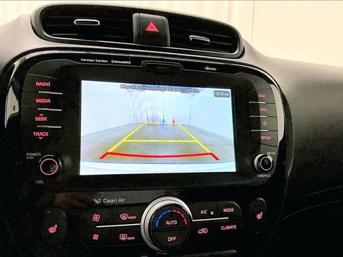 Used 2019 Kia Soul ! w/ Technology Package image 13