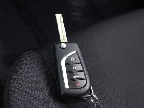 Used 2024 Toyota Corolla LE image 28