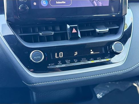 Used 2023 Toyota Corolla SE w/ SE Premium Package image 31