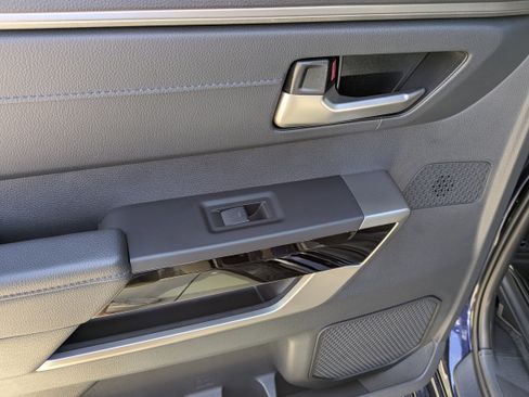 Used 2024 Toyota Tundra Limited image 9