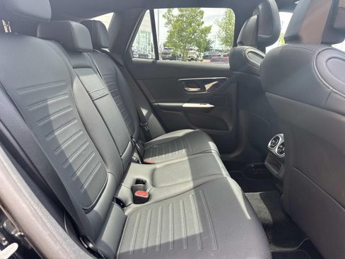 Used 2026 Mercedes-Benz GLC 300 4MATIC image 11