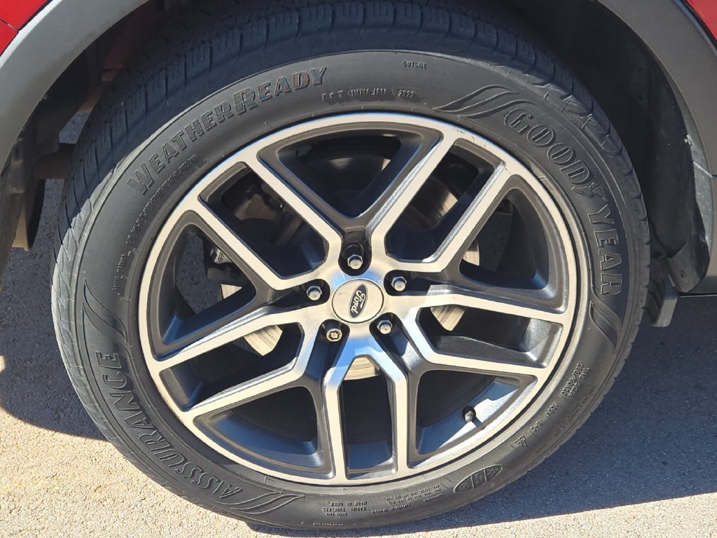 Used 2018 Ford Explorer Sport w/ Ford Safe & Smart Package AWD/4WD image 5