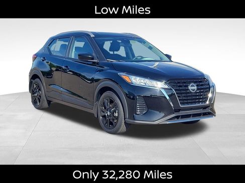 Used 2024 Nissan Kicks SV FWD image 2