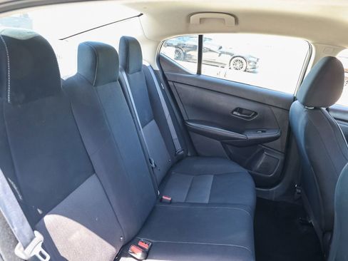 Used 2024 Nissan Altima 2.5 SR FWD image 17