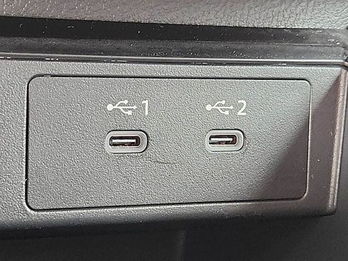 Used 2025 Nissan Kicks SV AWD/4WD image 23