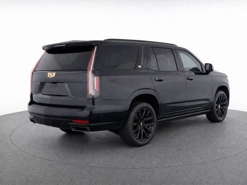 Used 2022 Cadillac Escalade Sport Platinum w/ Heavy-Duty Trailer Package AWD/4WD image 3