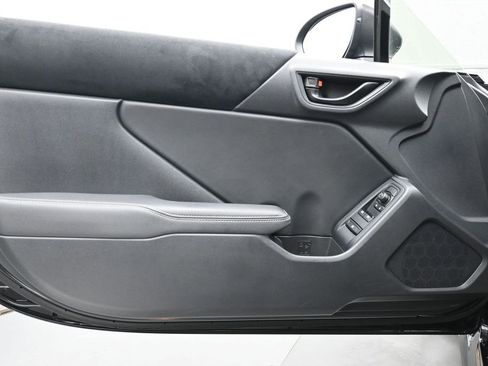 Used 2023 Toyota GR86 Premium w/ ALL Weather Mat Package (TMS) RWD image 9
