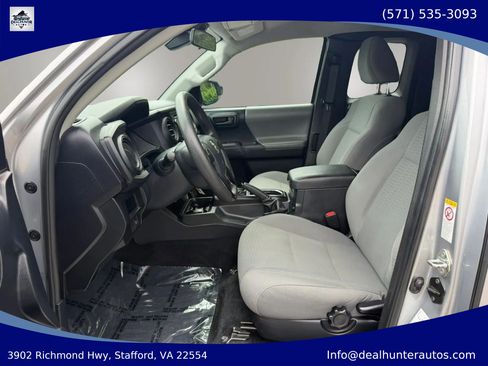Used 2018 Toyota Tacoma SR AWD/4WD image 17