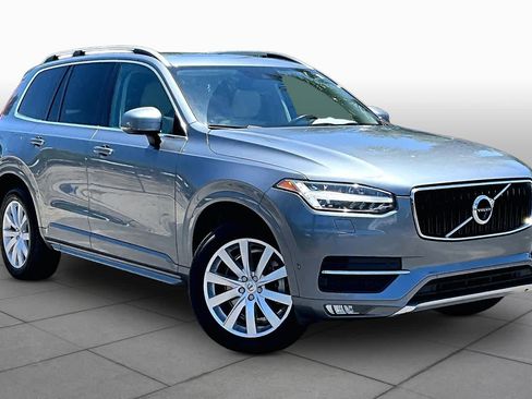 Used 2018 Volvo XC90 T5 Momentum w/ Convenience Package FWD image 3