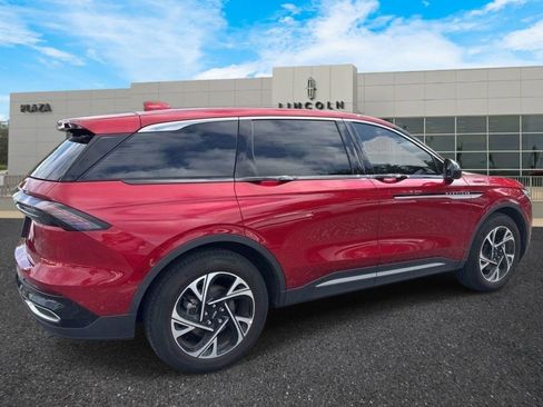 Certified 2024 Lincoln Nautilus Premier AWD/4WD image 3