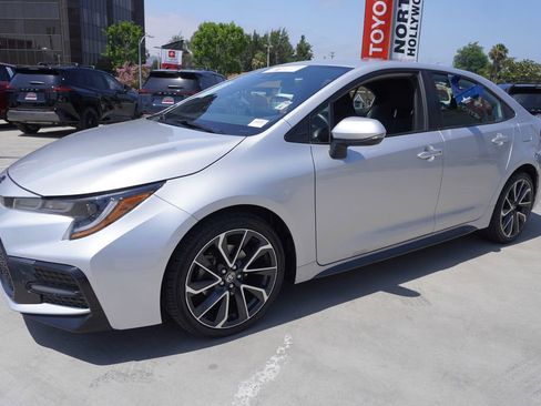 Used 2022 Toyota Corolla SE w/ Carpet Mat Package (TMS) FWD image 4