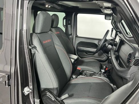 Used 2025 Jeep Wrangler Rubicon image 30