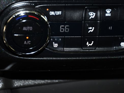 Used 2025 Chevrolet TrailBlazer RS w/ Convenience Package AWD/4WD image 30