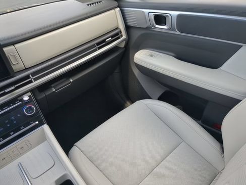 Used 2026 Hyundai Santa Fe SEL FWD image 18