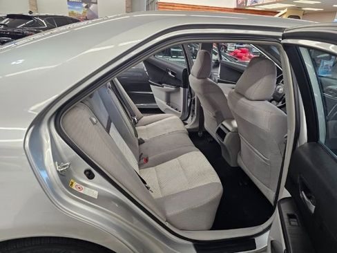 Used 2012 Toyota Camry LE image 14