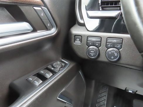 Used 2024 Chevrolet Silverado 1500 LT image 30