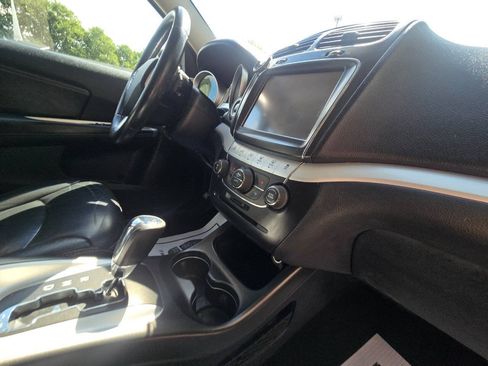 Used 2014 Dodge Journey SXT w/ Flexible Seating Group FWD image 26