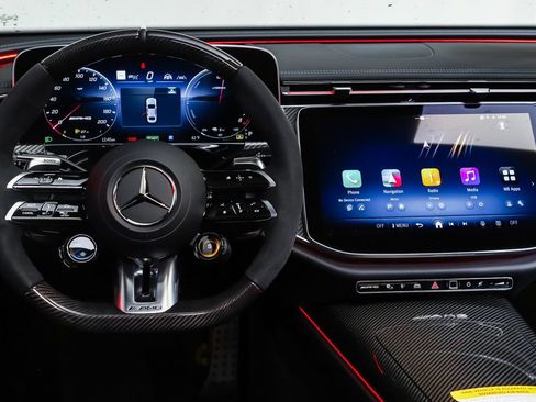 New 2026 Mercedes-Benz E 53 AMG e 4MATIC Sedan image 14