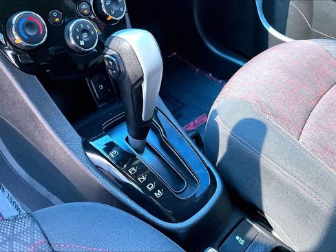 Used 2017 Chevrolet Sonic LT FWD image 17