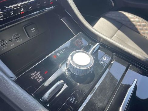 Used 2025 Jeep Grand Cherokee Summit image 30