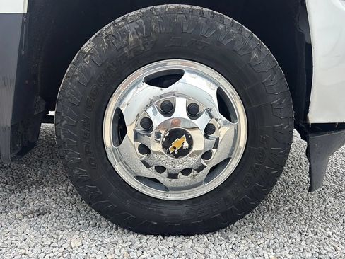 Used 2015 Chevrolet Silverado 3500 High Country w/ Duramax Plus Package AWD/4WD image 10