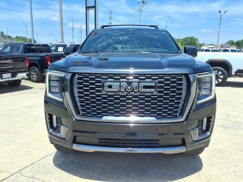 Used 2024 GMC Yukon Denali Ultimate AWD/4WD image 2