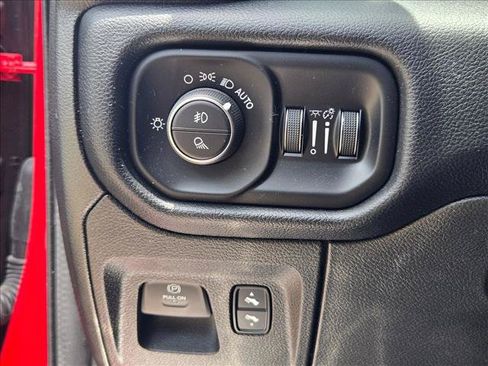 Used 2022 RAM 1500 Laramie RWD image 12