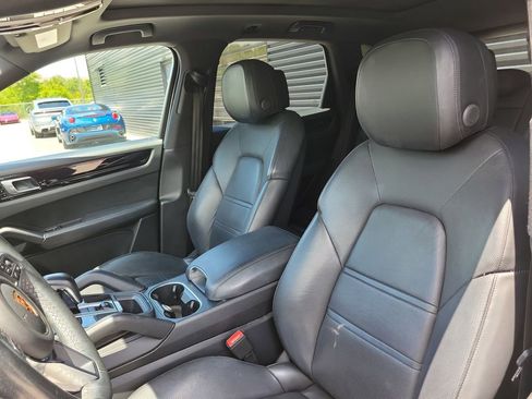 Certified 2020 Porsche Cayenne AWD/4WD image 27