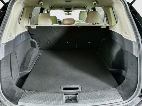 Used 2023 Nissan Rogue SV FWD image 28