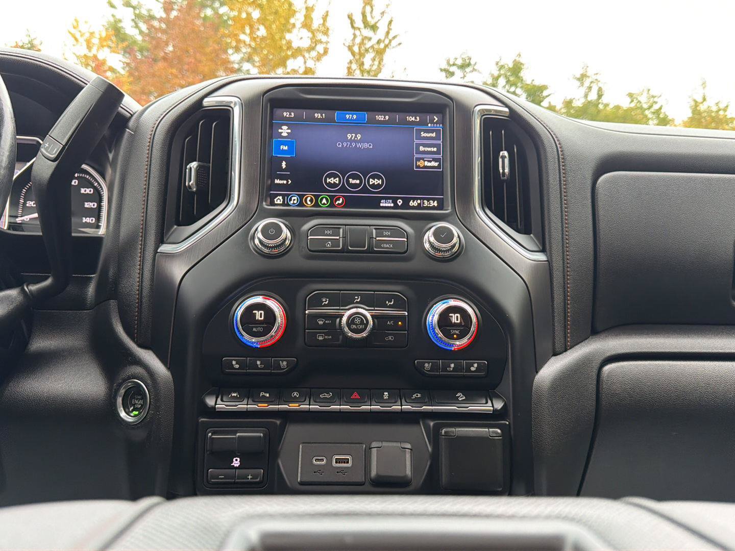 Used 2019 GMC Sierra 1500 AT4 w/ Off Road Performance Package AWD/4WD image 15