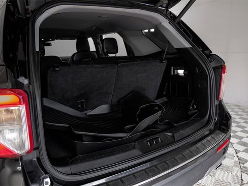 Used 2021 Ford Explorer Limited w/ Equipment Group 301A image 57