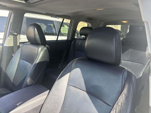Used 2012 Toyota Highlander SE w/ Tow Pkg AWD/4WD image 17