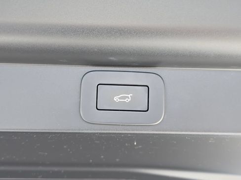 Certified 2023 Land Rover Range Rover Long Wheelbase Autobiography AWD/4WD image 14