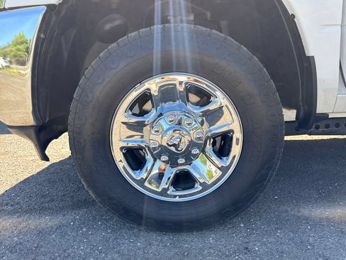 Used 2022 RAM 2500 Tradesman w/ Chrome Appearance Group AWD/4WD image 27