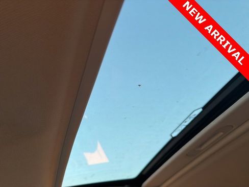 Used 2019 Ford EcoSport SE w/ SE Convenience Package image 14