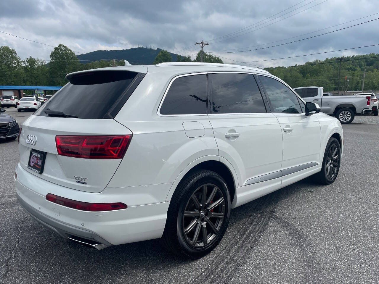 Used 2017 Audi Q7 3.0T Prestige AWD/4WD image 9