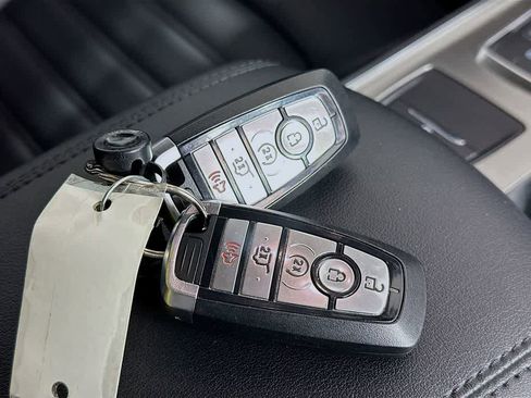 Certified 2022 Ford Edge SEL w/ Convenience Package image 20